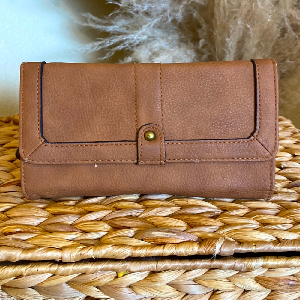 Trifold faux leather wallet